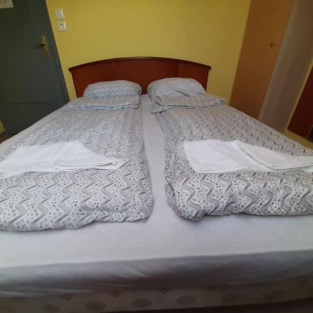 Retro Hotel Merid Zamárdi Eksteriør bilde